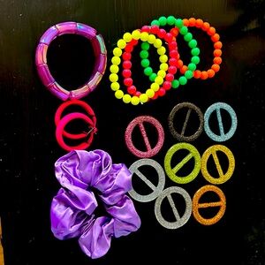 Retro 80’s accessories!
